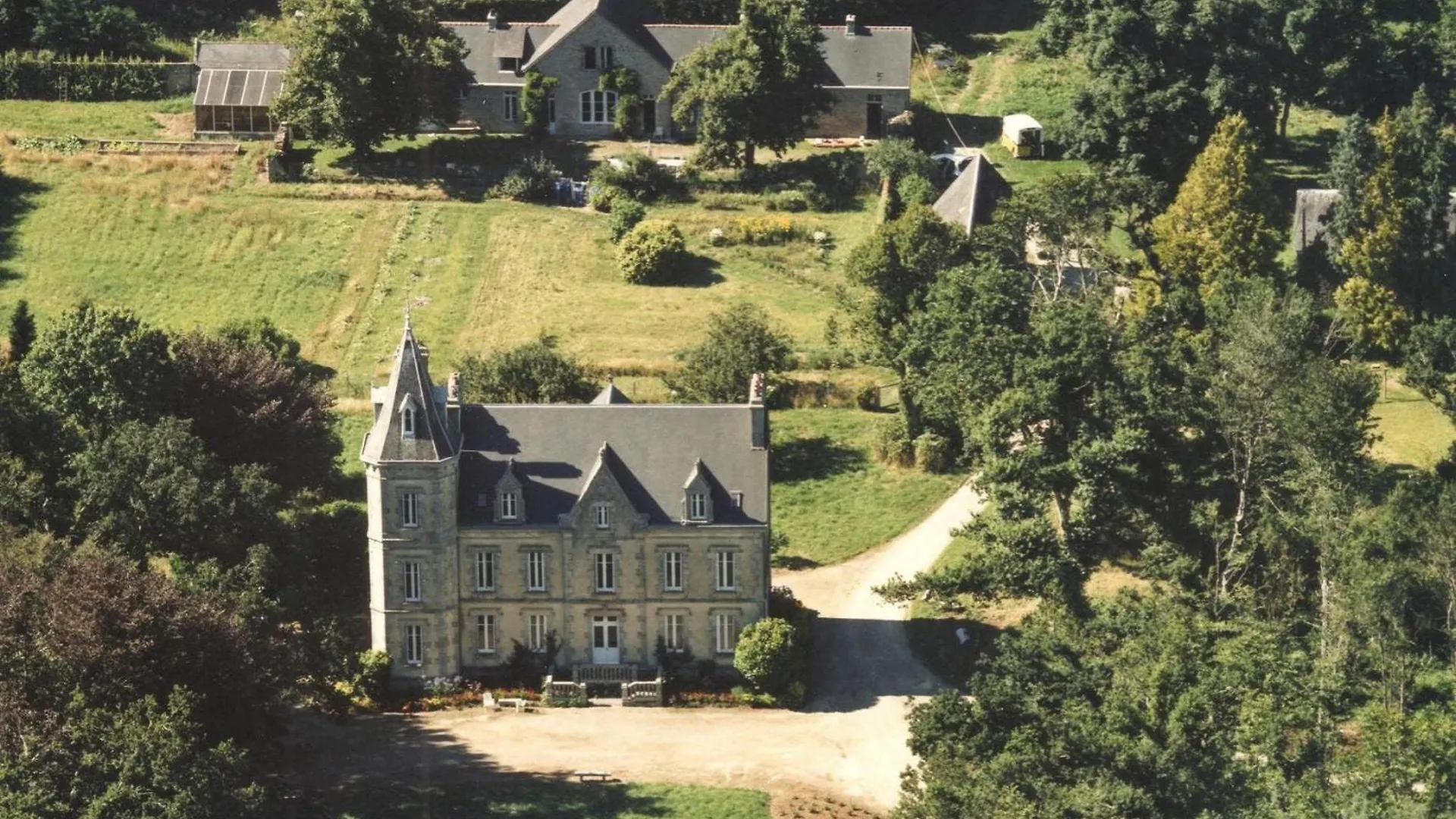 Holiday home Semi-Detached House In The Castle Park, Benodet Villa