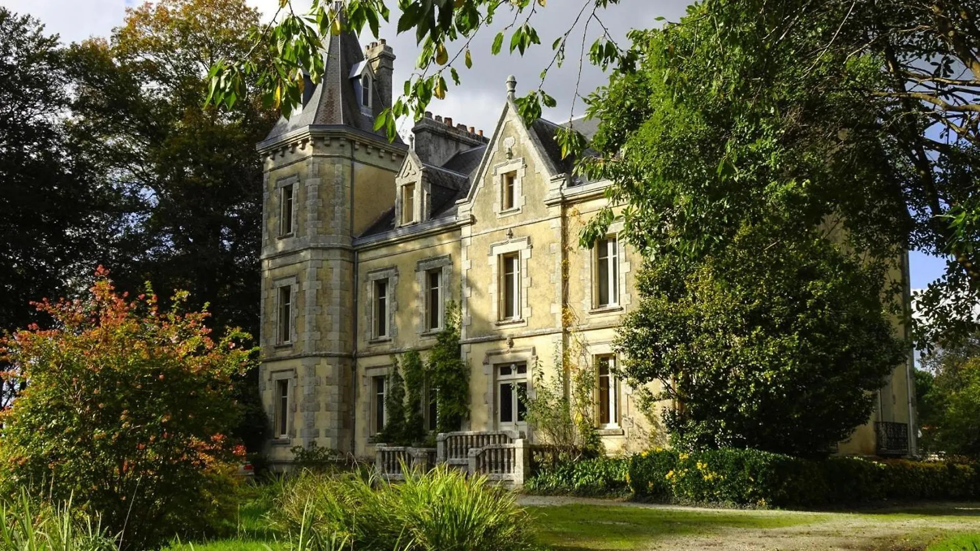 Holiday home Semi-Detached House In The Castle Park, Benodet Villa